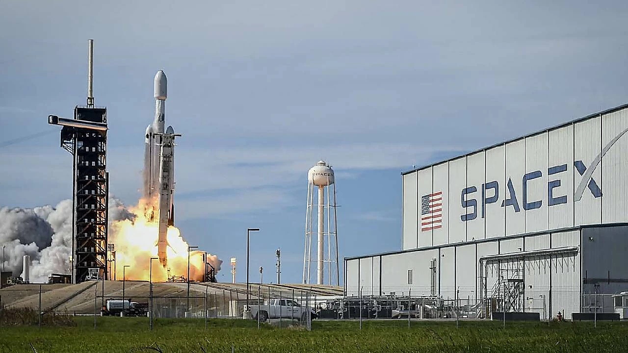 Space X'ten yapay zekaya 40 milyar dolarlık finansman hamlesi