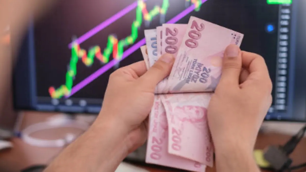 2027 asgari ücret için 3 zam senaryosu! Uzman isim temmuzu işaret etti