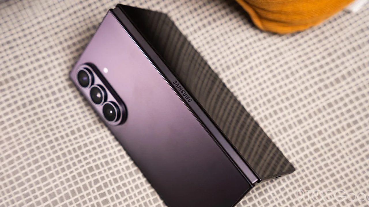 Galaxy W27 Tanıtıldı – Samsung’un Çin’e Özel Katlanabilir Telefonu
