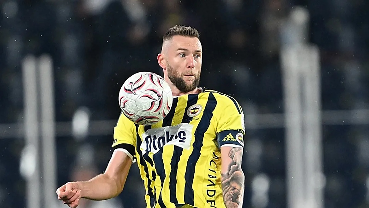 Fenerbahçe'de derbi öncesi savunma bilmecesi! Skriniar'ın partneri kim olacak?