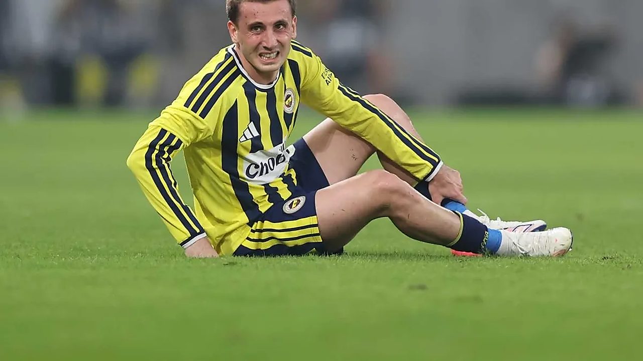 Kerem Aktrükoğlu ile Fenerbahçe taraftarı arasında gerginlik çıktı!