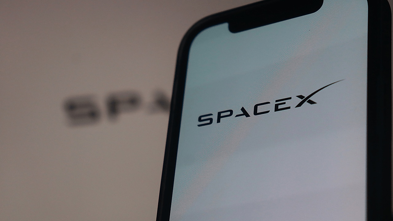 Space X, yapay zeka çipleri için 40 milyar dolarlık borç finansmanı anlaşmasını tamamladı