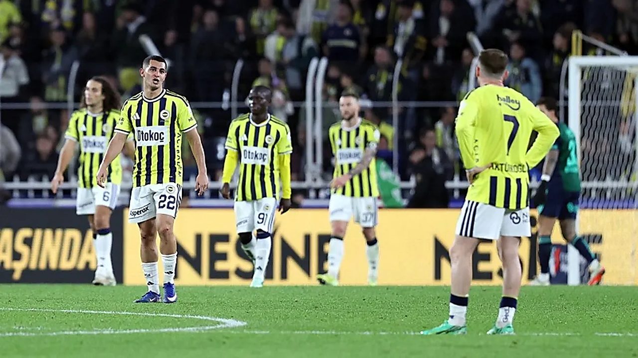 Kadıköy'de 'yönetim istifa' sesleri!