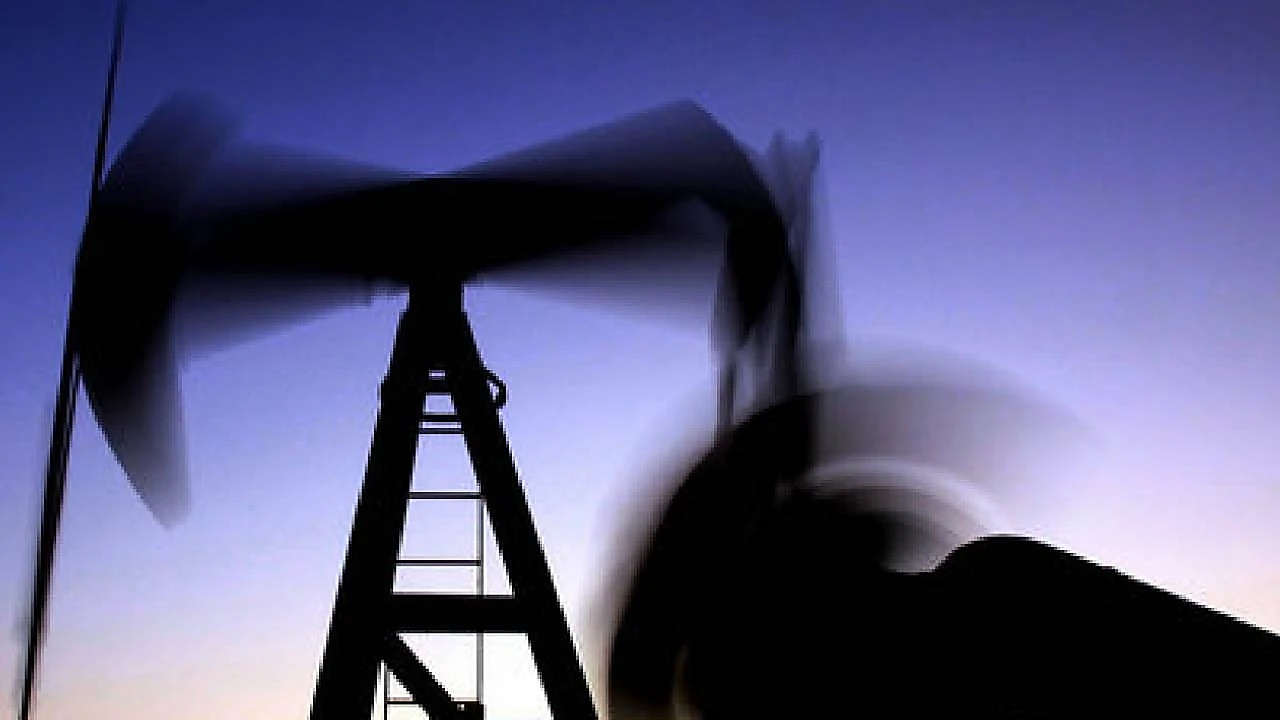 Petrol piyasasında ters köşe! Saldırılara rağmen fiyatlar geriledi
