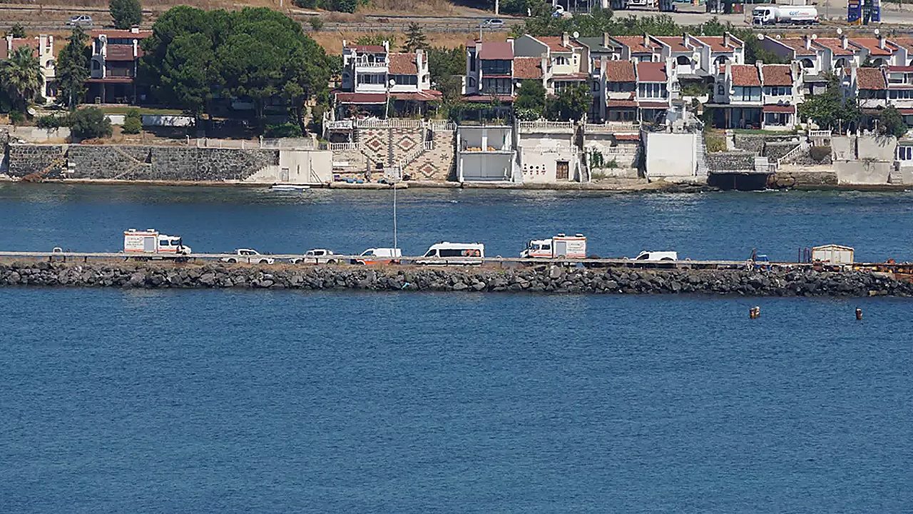 Marmara'daki gemi faciası: 56 gün sonra bir erkek cesedine ulaşıldı