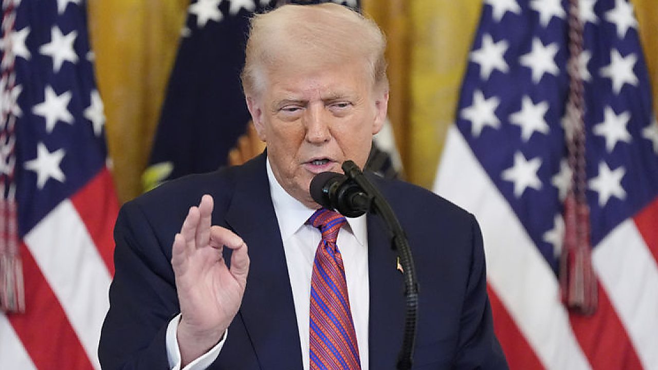 Trump, Sylvia'nın "bilgi sızdırdığını" söyledi