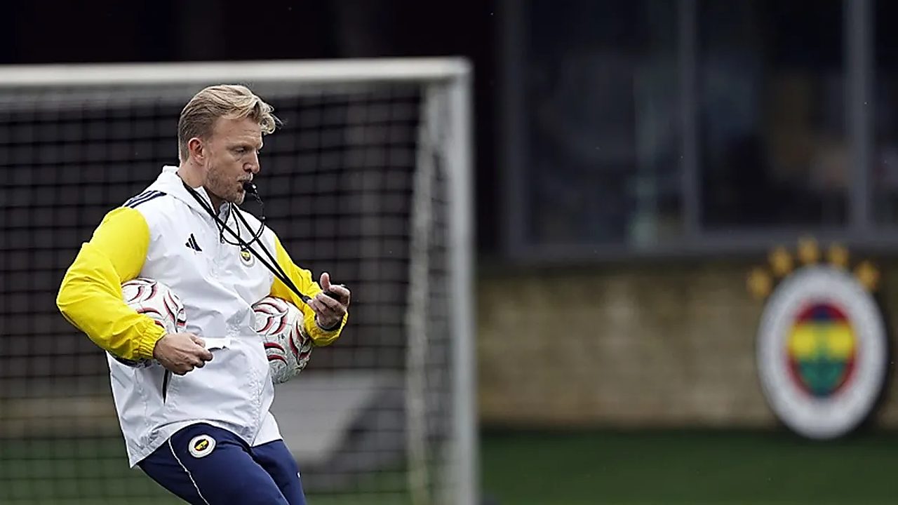 Dirk Kuyt için flaş açıklama! Sezon sonuna kadar...