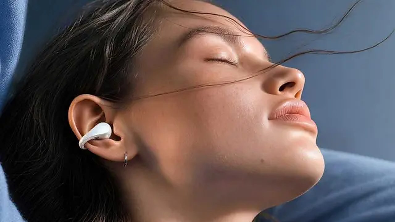 One Plus, İlk Açık Kulaklığı Buds Clip’i Duyurdu: Sağ-Sol Ayrımı Olmayan Kulaklık!